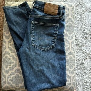 Men’s/ teens American Eagle jeans airflex + athletic fit size 28 x    32